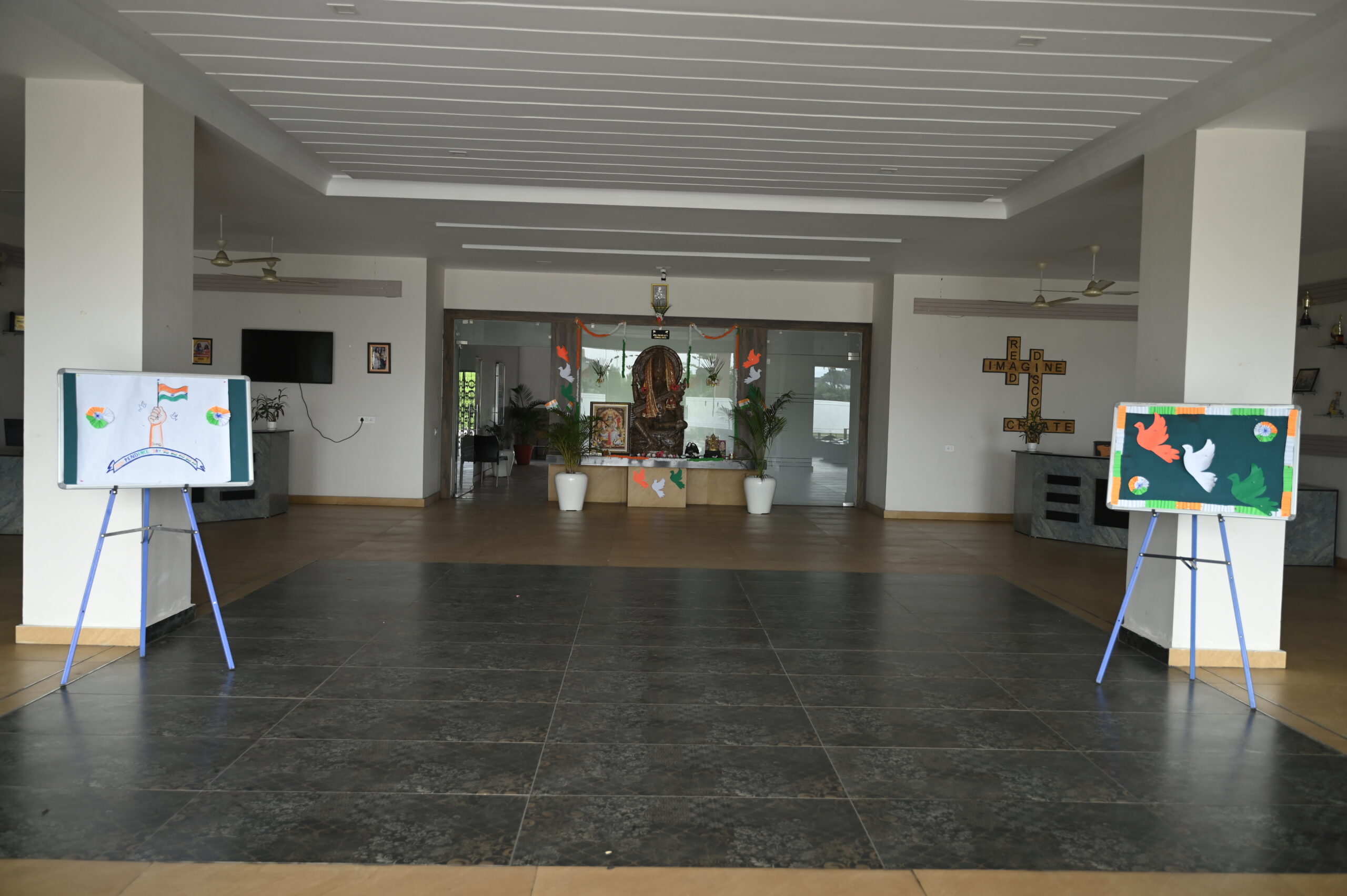 Image gallery marquee